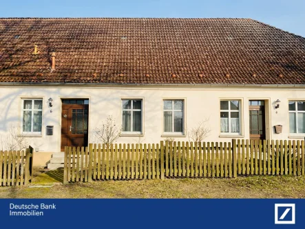  - Haus kaufen in Lindow - Zweifamilienhaus mit Garten im Hofambiente, Nebengelass und Gewerbefläche in Lindow (Mark)