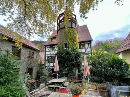 Titelfoto - Wohnung mieten in Heppenheim - +++ 2-Zimmer-Wohnung im historischen Objekt +++