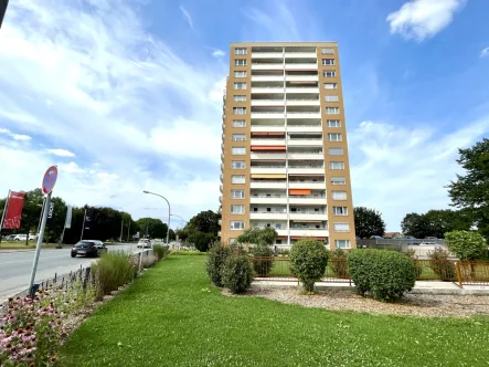 Hausansicht - Wohnung kaufen in Heppenheim (Bergstraße) - +++ Freiwerdende Dreizimmerwohnung mit Süd-Loggia in Heppenheim +++