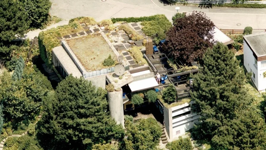 Außerwöhnliches Architektenhaus - Haus kaufen in Heppenheim (Bergstraße) / Ober-Laudenbach - Architektenhaus mit Weitblick und Einliegerwohnung – Kapitalanlage in Top-Lage von Ober-Laudenbach