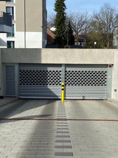 Außenansicht TG Norderstedt.jpg - Garage/Stellplatz mieten in Norderstedt - Freier Tiefgaragenstellplatz in Norderstedt