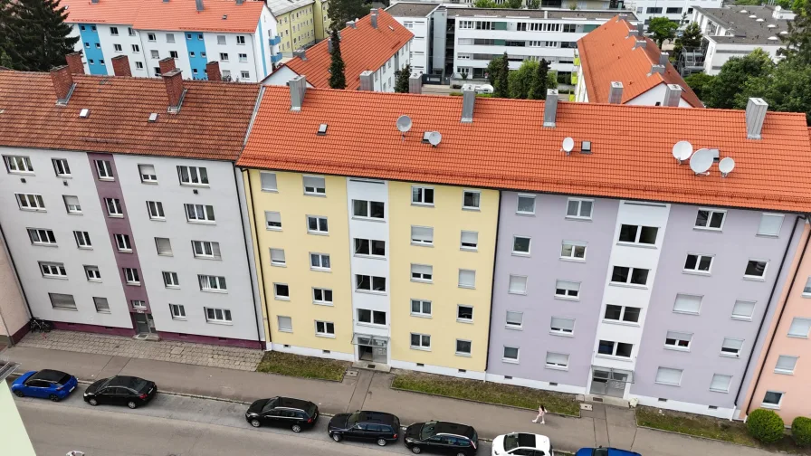 Außenansicht Vorderseite - Wohnung kaufen in Neu-Ulm - Attraktive 3-Zimmer-Wohnung in zentraler Lage von Neu-Ulm!