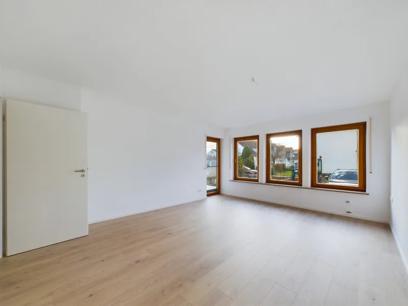 Erdgeschoss_Wohnzimmer - Haus kaufen in Bellenberg - Modernisiertes Zuhause für die ganze Familie – Platz, Komfort und Gemeinschaft!