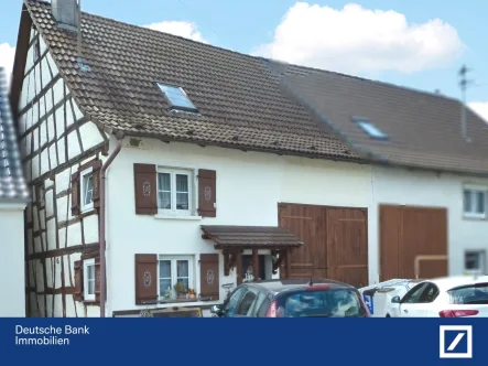  - Haus kaufen in Emmingen-Liptingen - BEZUGSFREI !!!!!!!       EINFAMIILIENHAUS IN LIPTINGEN MIT GROSSEM GARTEN  !!!