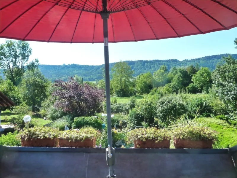 BLICK VOM SCHLAFZIMMER-BALKON