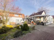 Blick in Richtung der 2 Immobilien