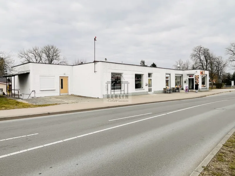 Seitenansicht  - Laden/Einzelhandel kaufen in Oranienburg - Oranienburg - 2 modernisierte Gewerbeeinheiten als Kapitalanlage inkl. Stellplätze - in Top Lage !