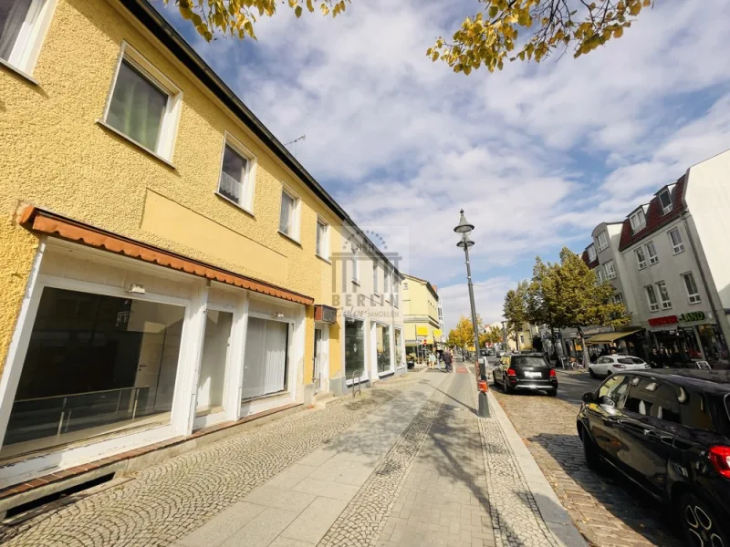 Straßenansicht zum Wohn/Geschäftshaus - Zinshaus/Renditeobjekt kaufen in Fürstenwalde - Wohn/Geschäftshaus inkl. Werkstatt & Garten- Top als Kapitalanlage - 400 m zum Bahnhof Fürstenwalde!