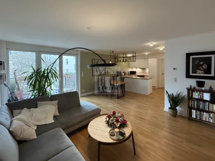 Wohnzimmer - Wohnung kaufen in Berlin - Köpenick - helle moderne 4-Zimmer Wohnung mit Balkon