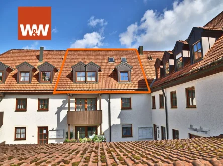 Titelbild - Wohnung kaufen in Marktredwitz - Moderne und helle Dachgeschosswohnung in zentraler Lage in Marktredwitz