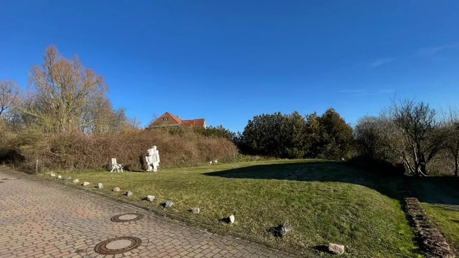 Titelbild - Grundstück kaufen in Krakow am See / Charlottenthal - Idyllisches Baugrundstück ohne Bauträgerbindung – Gestalten Sie Ihr Zuhause nach Wunsch