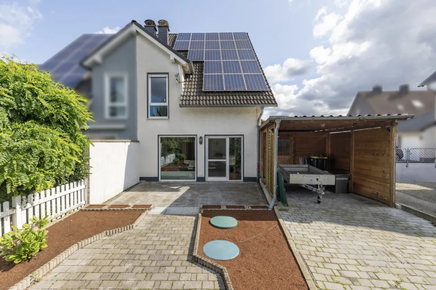 Blick zur Terrasse - Haus kaufen in Unna - Bezugsfertige Doppelhaushälfte in Unna-Mühlhausen – Perfekt für die kleine Familie