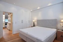 Schlafzimmer und Einbauschrank