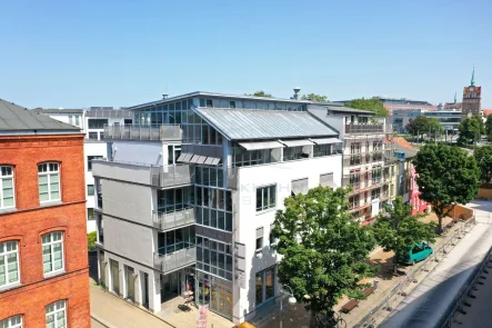 Objektansicht - Büro/Praxis mieten in Rostock - Sympathische Bürofläche am Doberaner Platz. Inklusive Pantryküche.