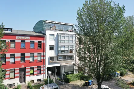 Objektansicht - Wohnung mieten in Rostock - Helle, moderne Wohnung mit Einbauküche, Vollbad, Einbauschränken, Balkon & Stellplatz