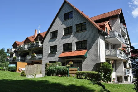 Hausansicht - Wohnung mieten in Ribnitz-Damgarten - Schöne und helle 2-Zimmer Wohnung mit Balkon und Vollbad