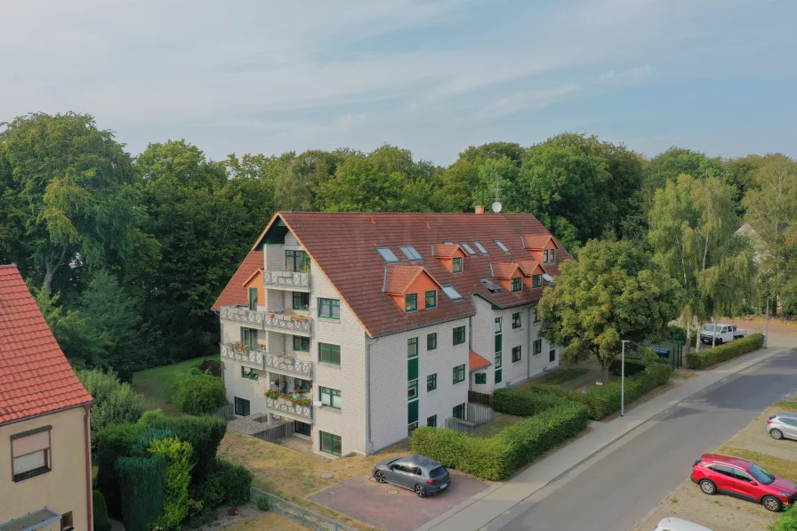 Objektansicht - Wohnung mieten in Ribnitz-Damgarten - Schöne und helle 2-Zimmer Wohnung mit Balkon und Vollbad