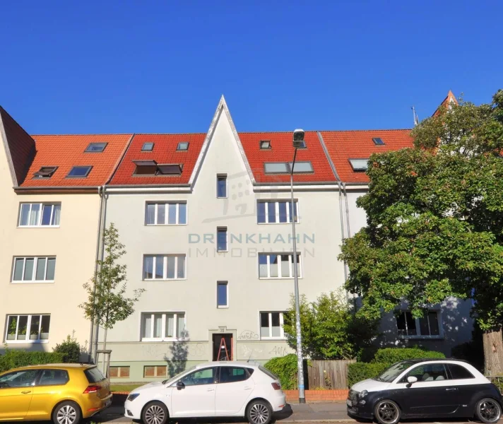 Objektansicht - Wohnung mieten in Rostock - Gemütliche 2 Zimmer Wohnung im Hansaviertel - Einbauküche, Wannenbad, Einbauspots