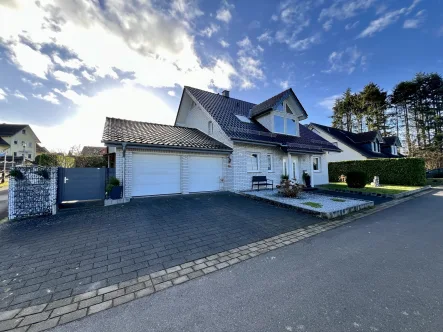 MANNELLA Immobilienservice Hennef - Haus kaufen in Hennef (Sieg) - MANNELLA *ein wahres Traumhaus* luxuriöses Einfamilienhaus im schönen Lichtenberg