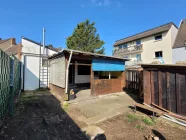 Rückansicht Bungalow mit Terrasse