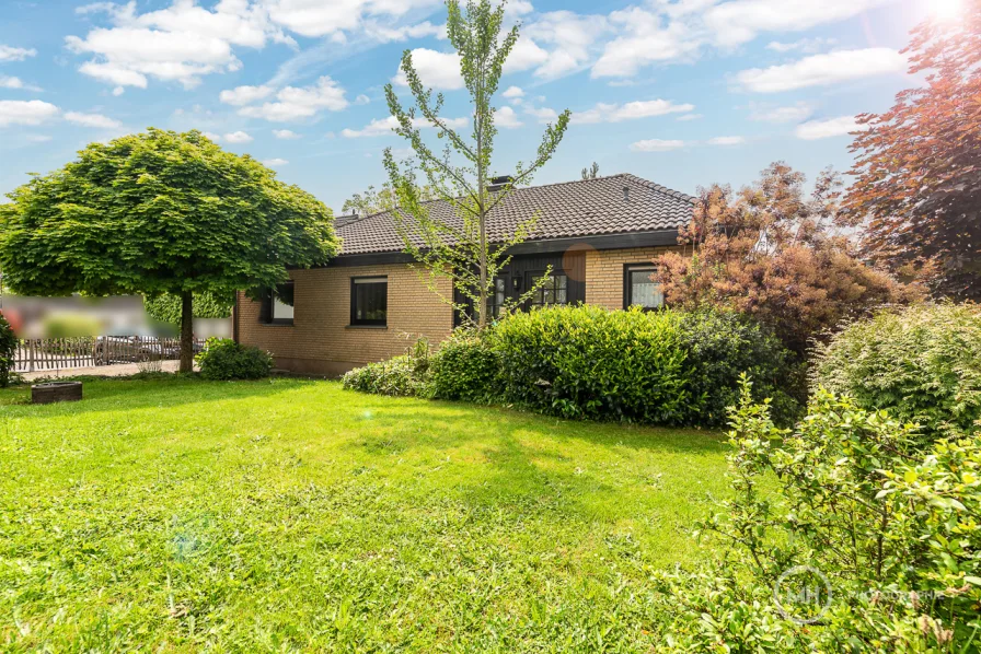 Garten  - Haus kaufen in Neunkirchen-Seelscheid - MANNELLA *Bungalow von KAMPA-Haus in freundlicher Nachbarschaft* Ihr Traum vom Landleben