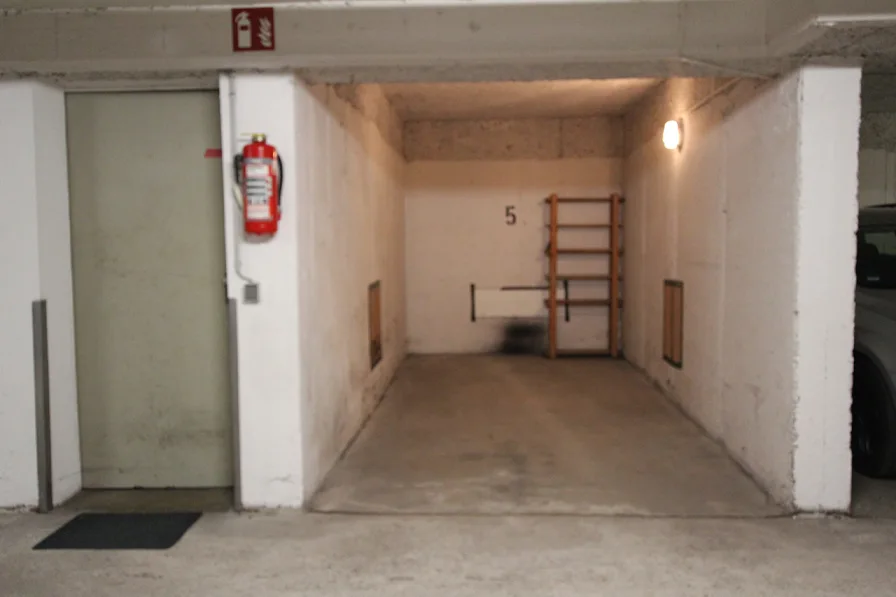 Tiefgaragenstellplatz