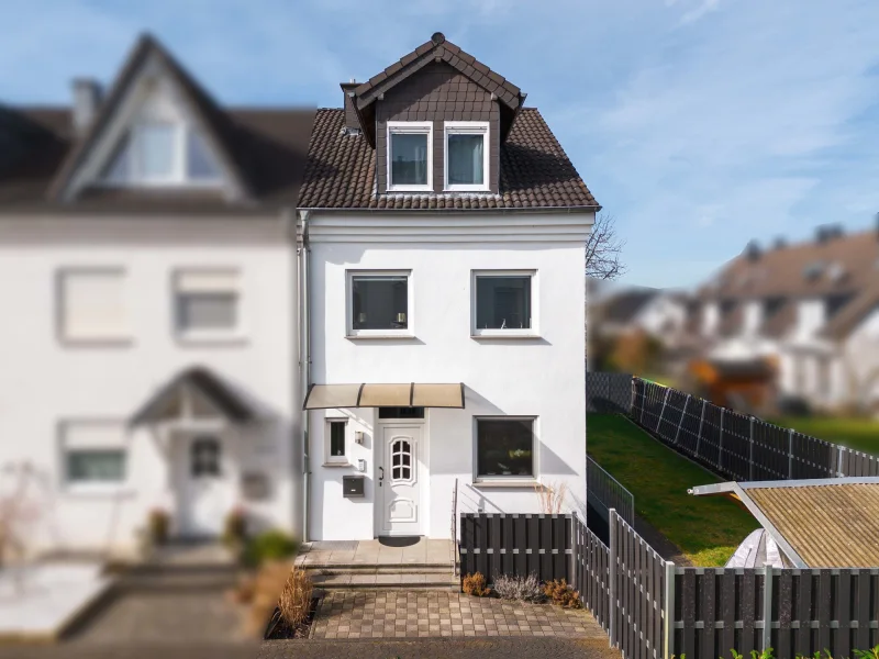 MANNELLA Immobilienservice Hennef - Haus kaufen in Hennef (Sieg) - MANNELLA *Familientraum auf Erbpacht* im schönen Hennef Stoßdorf