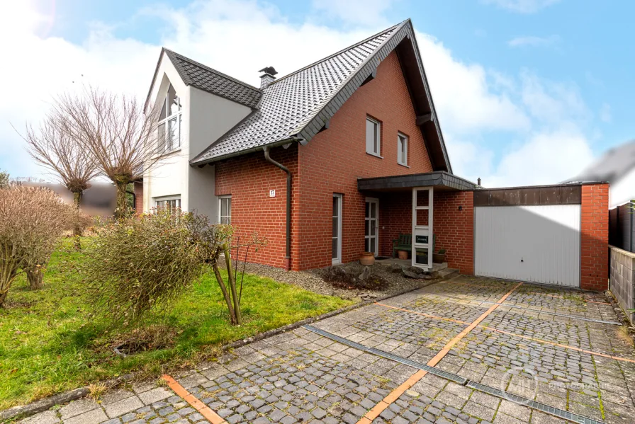  - Haus kaufen in Neunkirchen-Seelscheid / Wolperath - MANNELLA *Landhausstil mit viel Charme* Traumhaftes Familienidyll, fußläufig zum Ortskern Neunkirchen