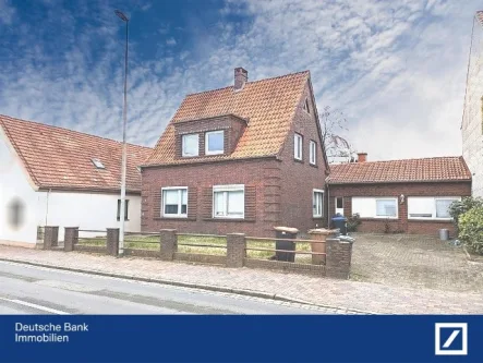 9 - Haus kaufen in Jever - PROVISIONSFREI für den Käufer! Zentral gelegenes Wohnhaus mit Potenzial!!