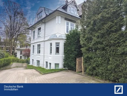 3 - Wohnung kaufen in Hamburg - PROVISIONSFREI für den Käufer!! Stilvolle Eigentumswohnung in "Bestlage"!