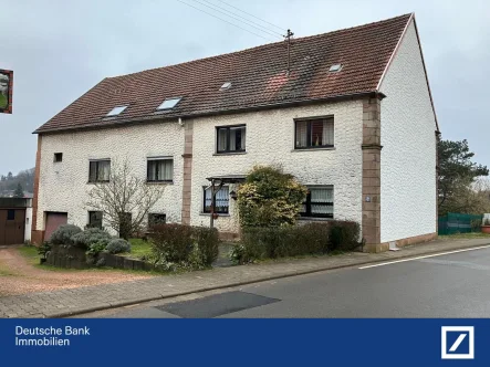  - Haus kaufen in Frohnhofen - Zwangsversteigerung - Zweifamilienhaus und Garagen in Fronhofen - provisionsfrei für Ersteher!