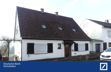  - Haus kaufen in Breidenbach - Einfamilienhaus mit Doppelgarage in Breidenbach zu verkaufen!