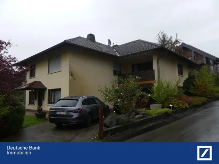  - Haus kaufen in Ebsdorfergrund - Provisionsfrei für Ersteher - Wohnhaus mit Carport in Dreihausen - Zwangsversteigerung 