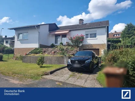 Strassenansicht - Haus kaufen in Jossgrund - Hier findet Ihre Zukunft ein tolles Zuhause.