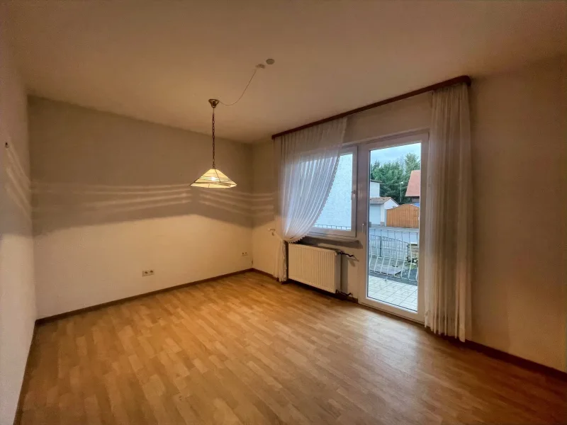 Schlafzimmer im EG mit Balkon