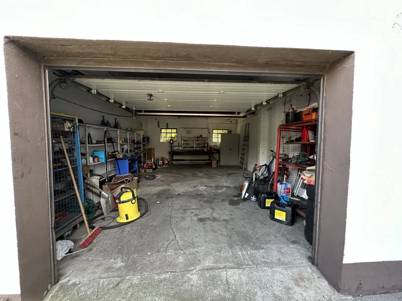 Garage 1