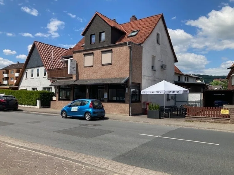 Ansicht-Süd - Haus kaufen in Bad Pyrmont - Wohn- und Geschäftshaus "Holzhäuser Grill“ Kapitalanlage oder Selbstnutzung - alles ist möglich!