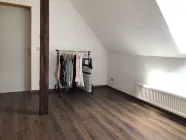 Ankleidezimmer DG Wohnung 1