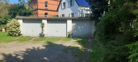 Garagen - Haus kaufen in Bad Pyrmont - Kapitalanlage in schöner Lage 