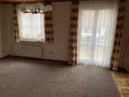 Schlafzimmer mit Balkon 1. OG