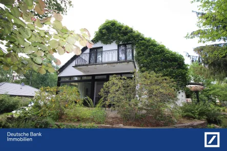 Gartenansicht - Haus kaufen in Gifhorn - Architektenhaus mit idyllischem Waldgrundstück in Winkel