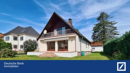 Außenansicht Terrasse - Haus kaufen in Braunschweig - Ein-/Zweifamilienhaus in exklusiver Lage - Idyllisches Wohnen in Ihrem neuen Traumhaus