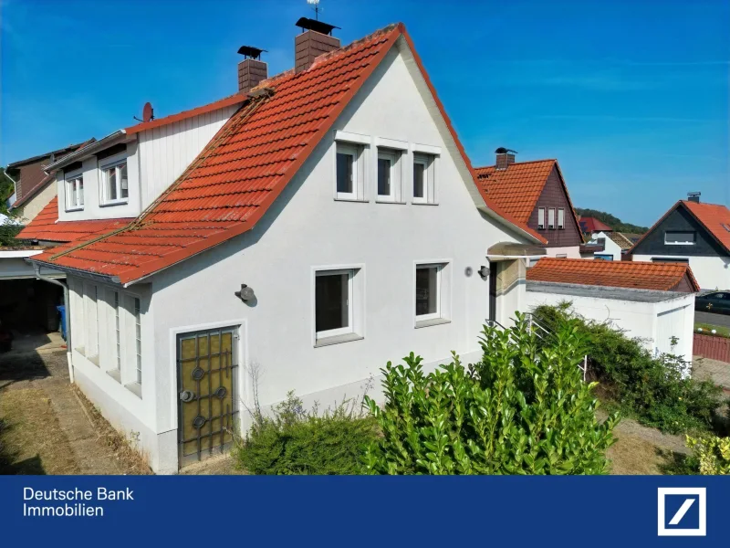 Außenansicht - Haus kaufen in Schöningen - Sofort loslegen: Entkerntes EFH mit ca. 220qm Wohnfläche in Schöningen!