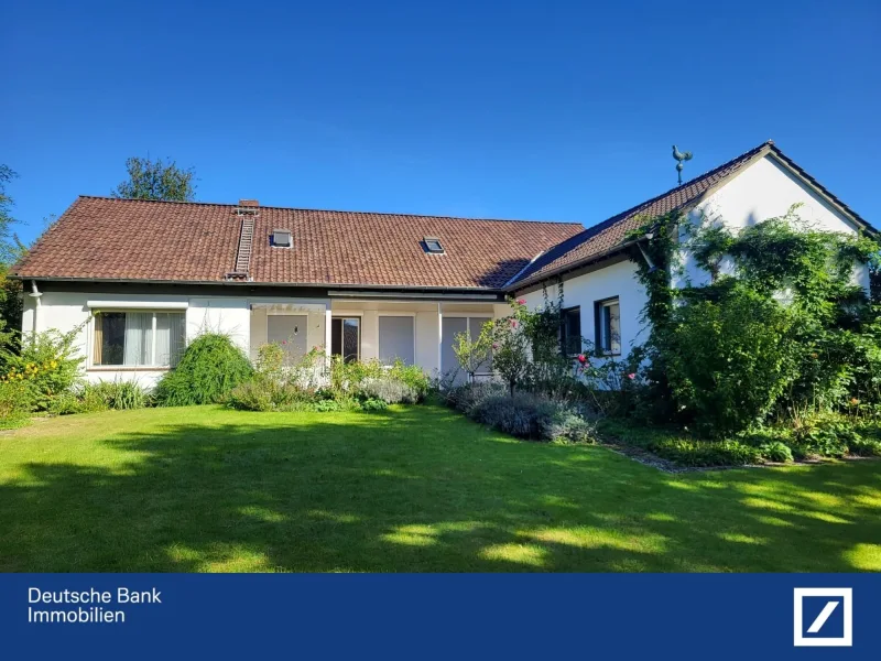 Ansicht Gartenseite - Haus kaufen in Braunschweig - Charmantes Einfamilienhaus mit Seeanteil in Braunschweigs begehrter Lage Margaretenhöhe