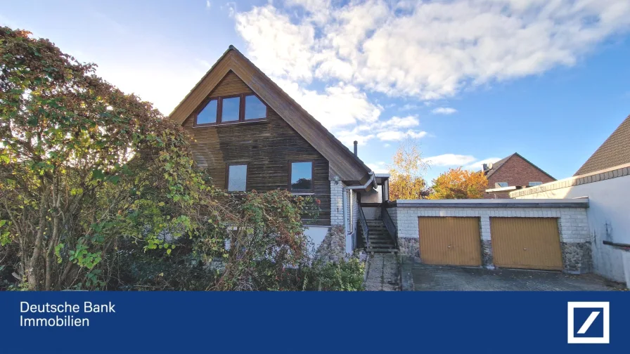 Straßenansicht  - Haus kaufen in Meine - Handwerker gesucht!Modernisiertes Einfamilienhaus mit Ausbaureserve.