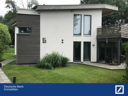 Außenansicht - Wohnung mieten in Bad Salzdetfurth - Naturnahes Wohnen im extravaganten Architektenhaus