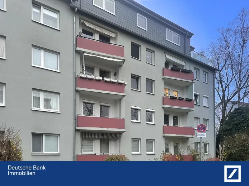 Haus Rückansicht - Wohnung mieten in Düsseldorf - für sportliche*WG geeignet*Dachterrassenwohnung*teilmöbliert 