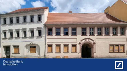 Hausansicht - Haus kaufen in Lutherstadt Eisleben - Zwei Wohn- und Geschäftshäuser als Traditionsobjekt