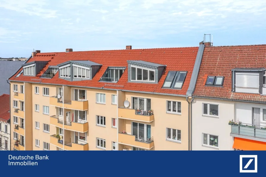 Dachgeschoss rechts - Wohnung kaufen in Berlin - Idyllischer Blick auf die Wilmersdorfer Auenkirche - vermietet - mit PKW-Stellplatz