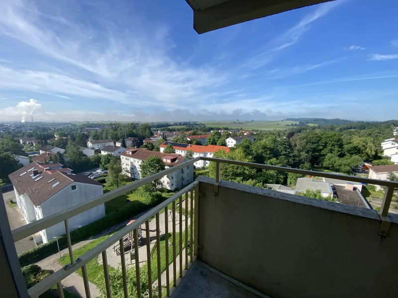 großer Balkon V